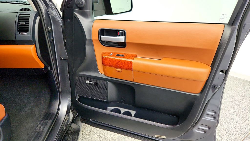 Used 2020 Toyota Sequoia Platinum RWD image 28
