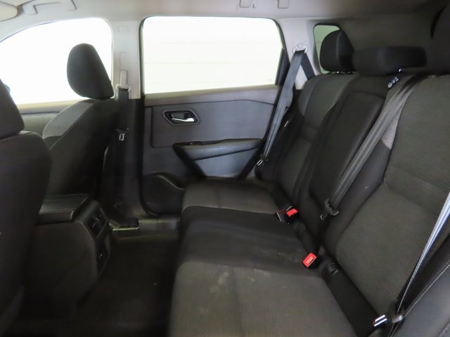 Used 2023 Nissan Rogue SV image 30