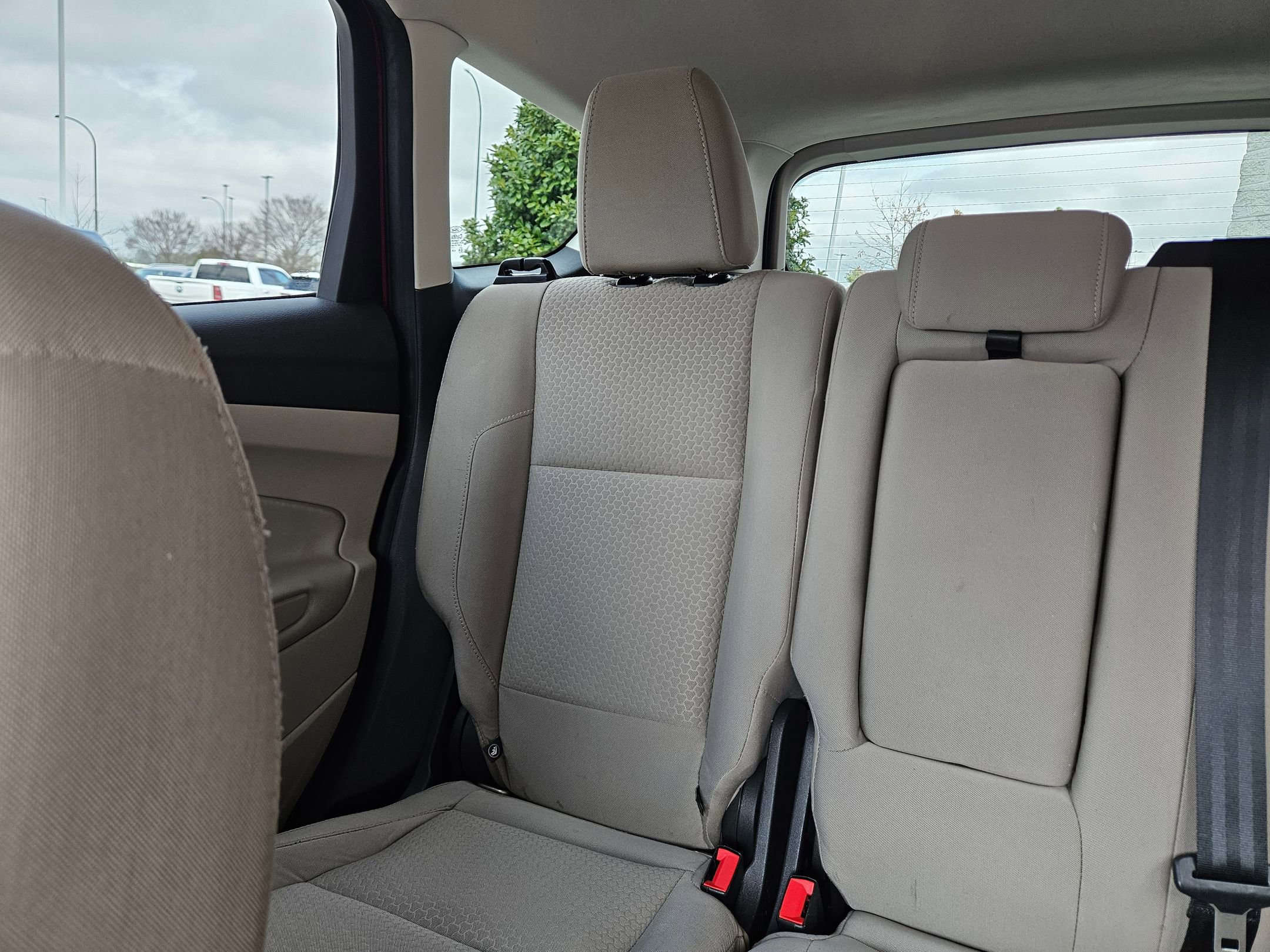 Used 2019 Ford Escape SE image 24