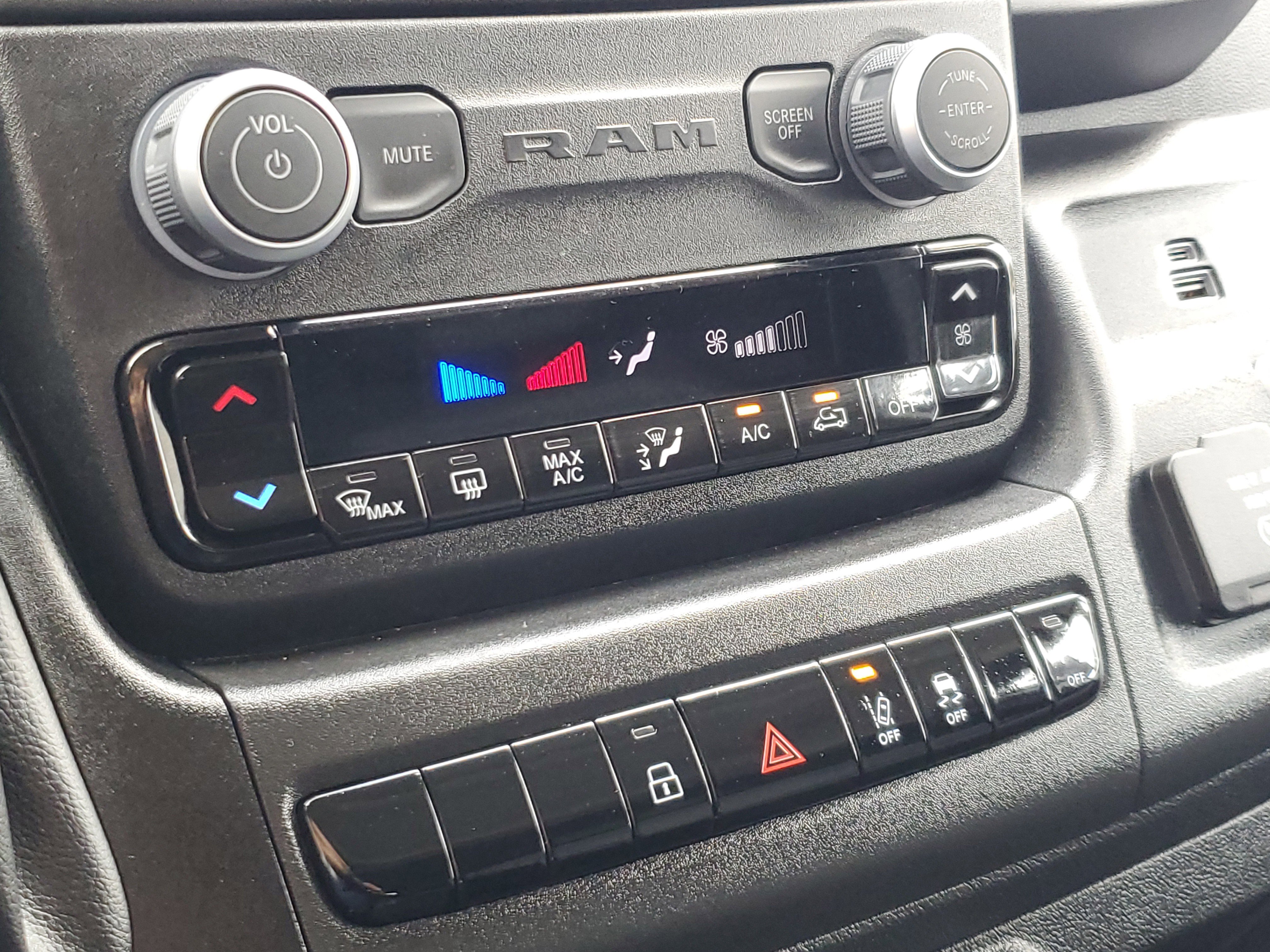 Used 2025 RAM ProMaster 2500 w/ Quick Order Package 22G SLT image 17