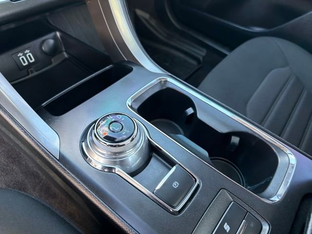 Used 2020 Ford Fusion SE image 27