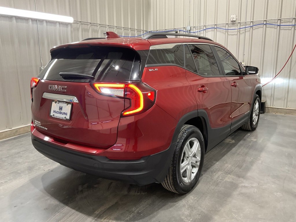 Used 2023 GMC Terrain SLE w/ Driver Convenience Package image 22