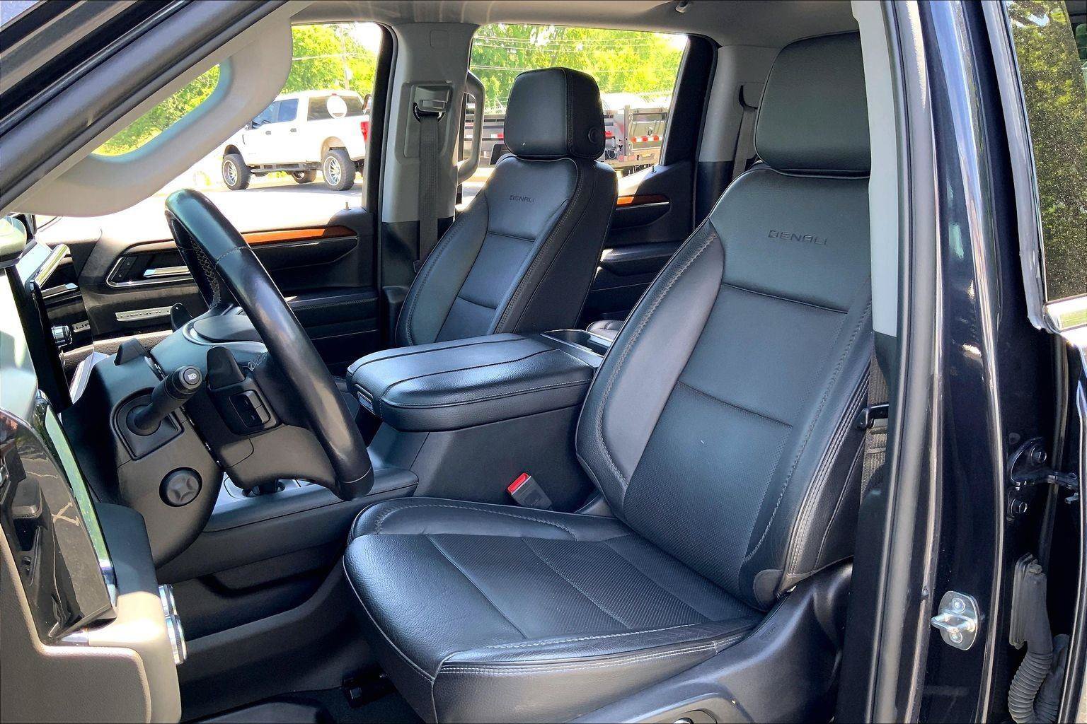 Used 2024 GMC Sierra 1500 Denali AWD/4WD image 24