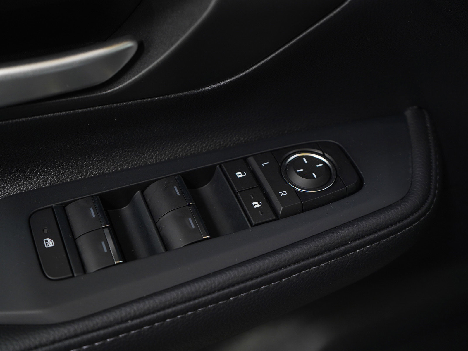 Used 2025 Toyota Grand Highlander XLE image 24