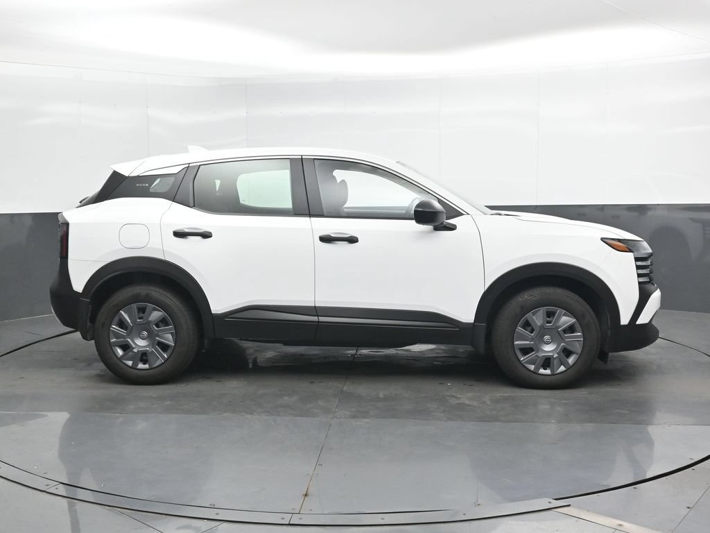 Used 2025 Nissan Kicks S AWD/4WD image 3
