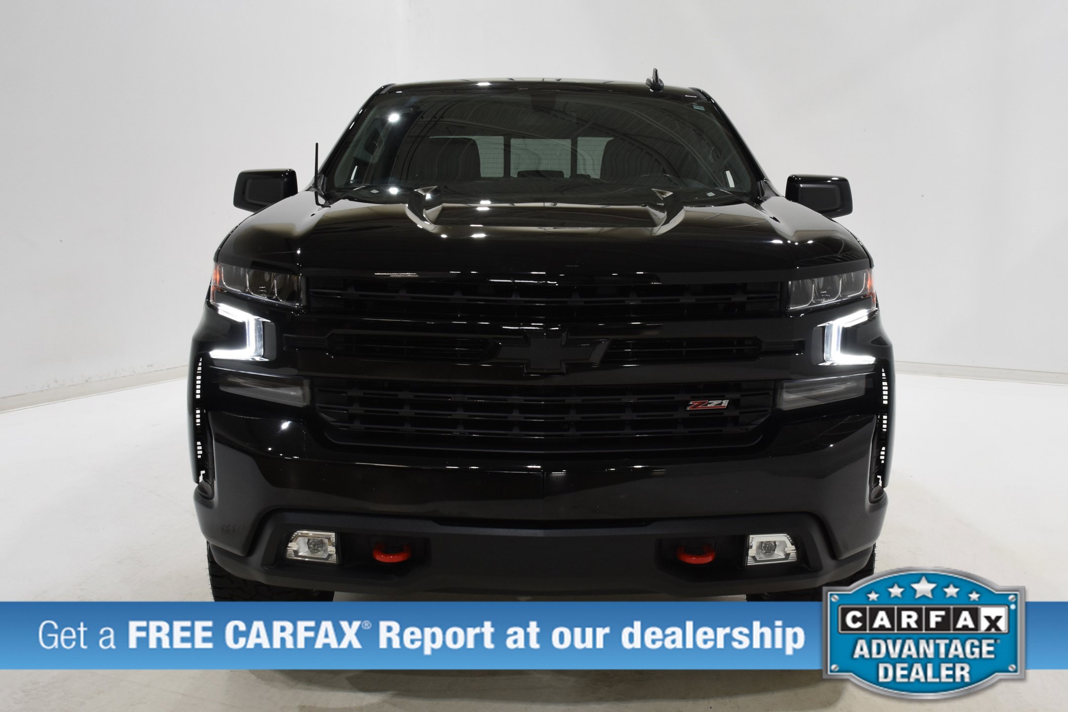 Used 2021 Chevrolet Silverado 1500 LT Trail Boss w/ Convenience Package II AWD/4WD image 2