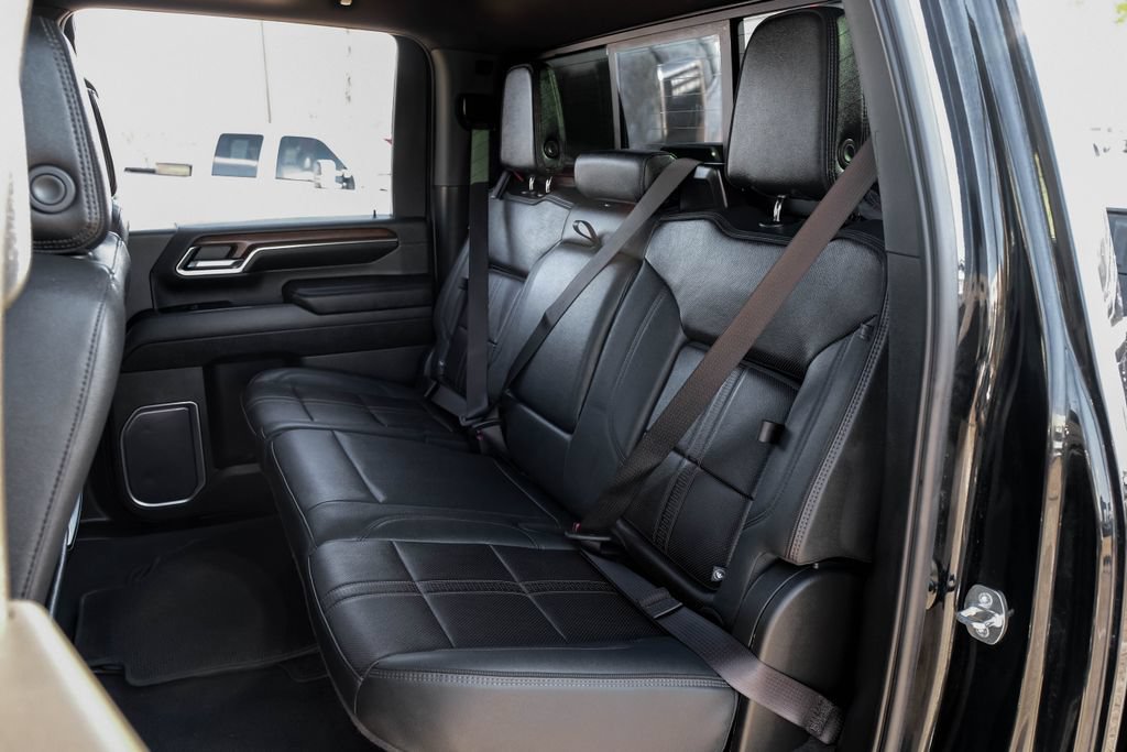 Used 2024 Chevrolet Silverado 3500 High Country w/ High Country Premium Package AWD/4WD image 38