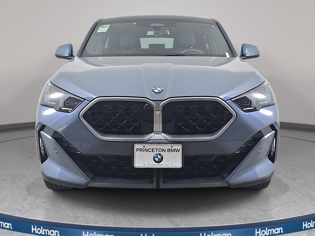 Used 2025 BMW X2 xDrive28i w/ Technology Package AWD/4WD image 3