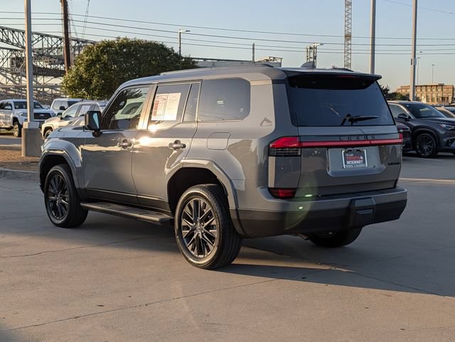 Used 2025 Lexus GX 550 w/ Accessory Package (2T) AWD/4WD image 8