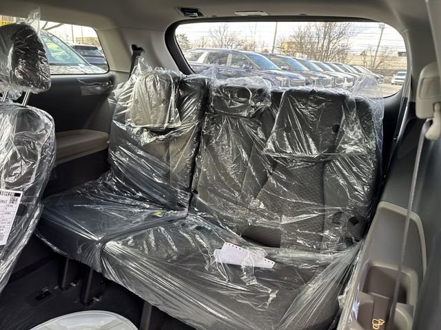 New 2026 Kia Carnival LX FWD image 21