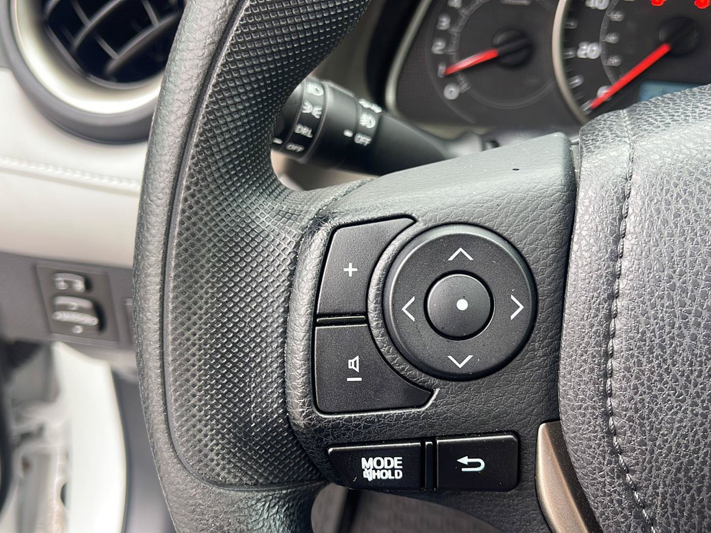 Used 2015 Toyota RAV4 XLE AWD/4WD image 20