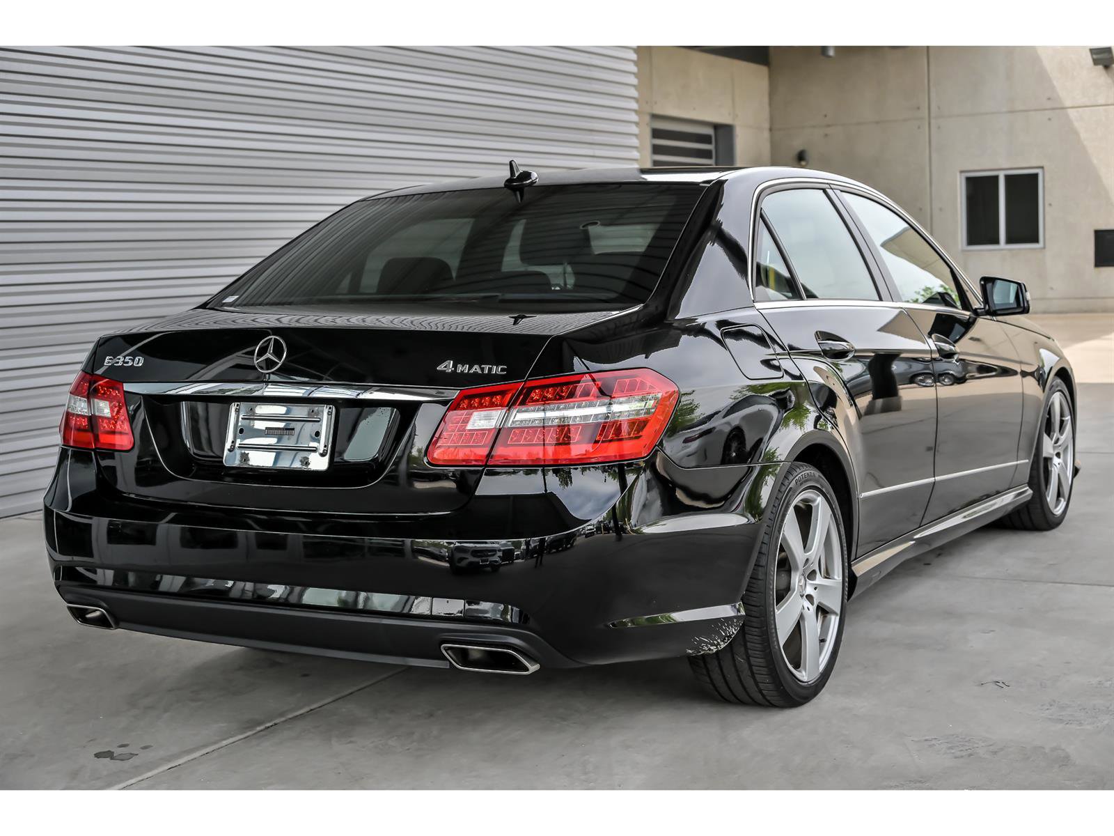 Used 2011 Mercedes-Benz E 350 4MATIC Sedan image 8