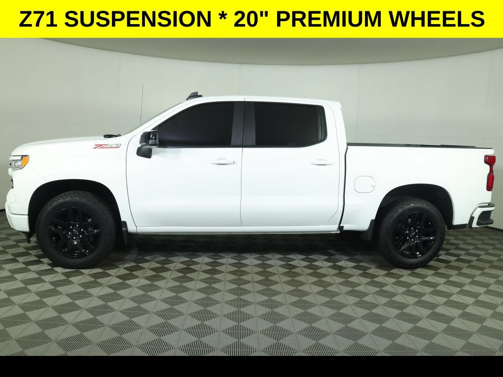 Used 2025 Chevrolet Silverado 1500 RST w/ Z71 Off-Road Package AWD/4WD image 4