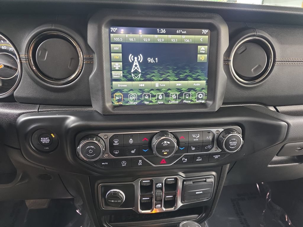 Used 2021 Jeep Wrangler Unlimited Sahara AWD/4WD image 19