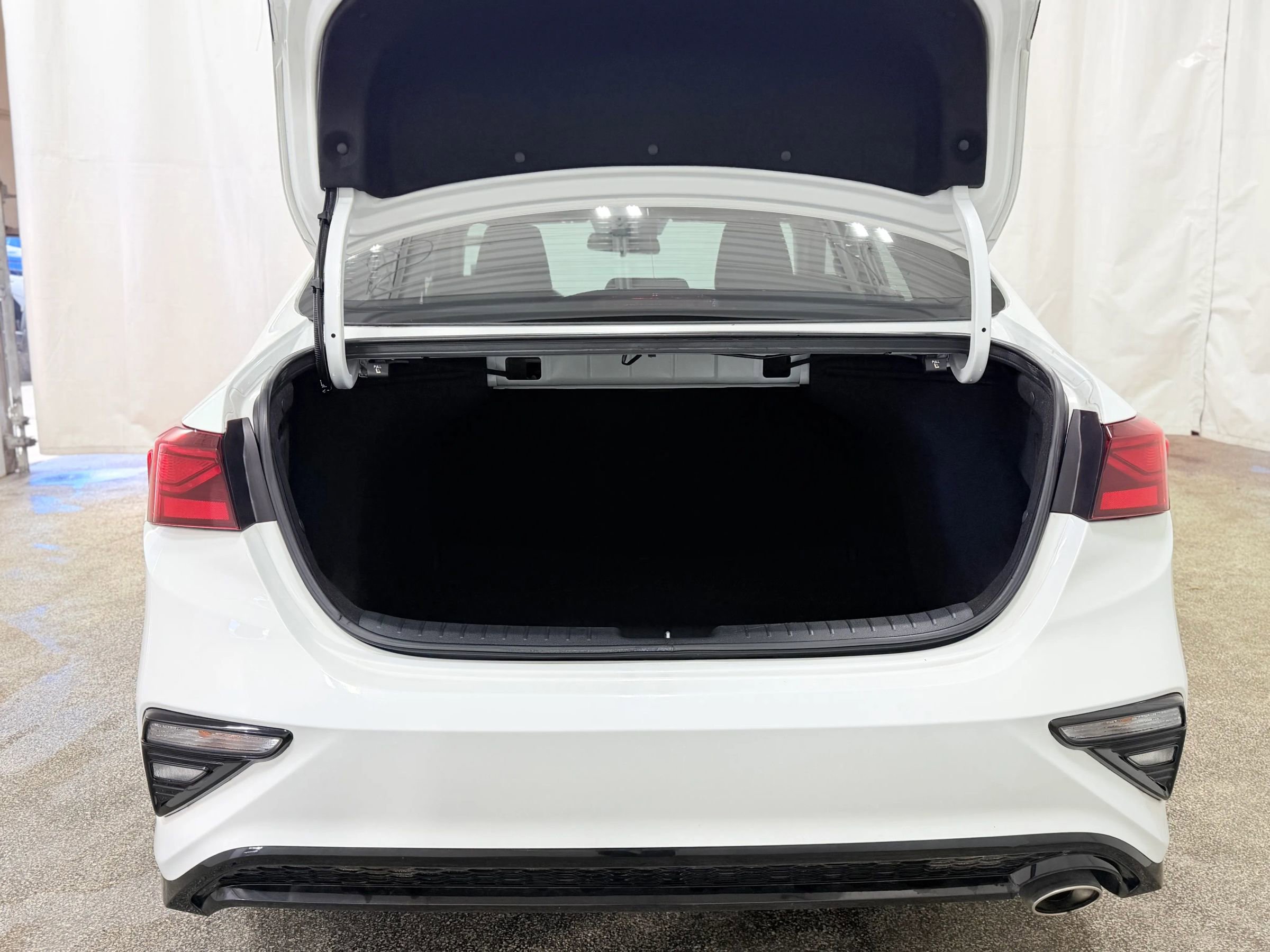 Used 2019 Kia Forte LXS image 32