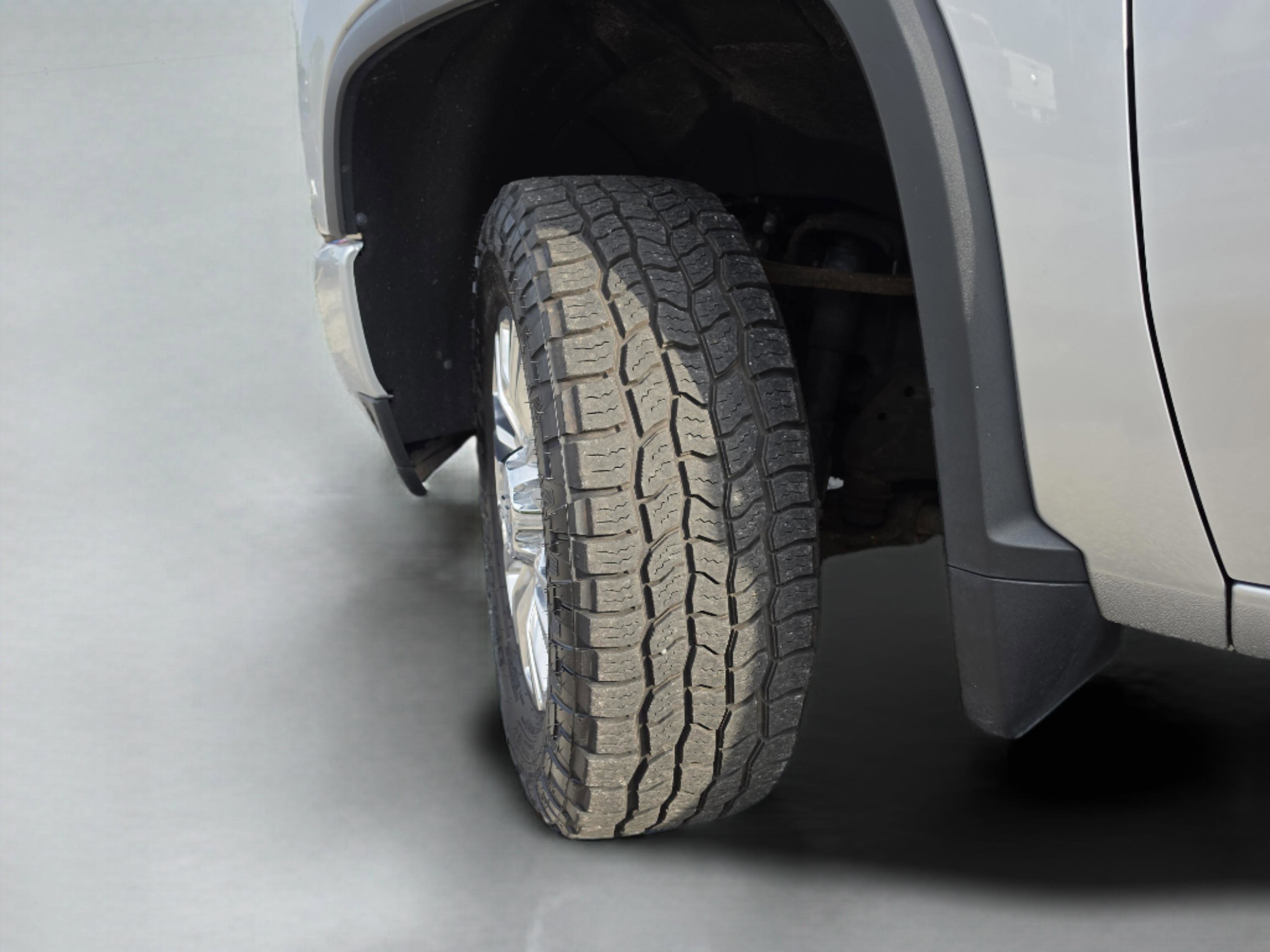 Used 2020 Chevrolet Silverado 2500 High Country w/ Technology Package image 44