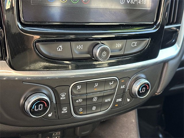 Used 2020 Chevrolet Traverse LT w/ LT Premium Package image 40