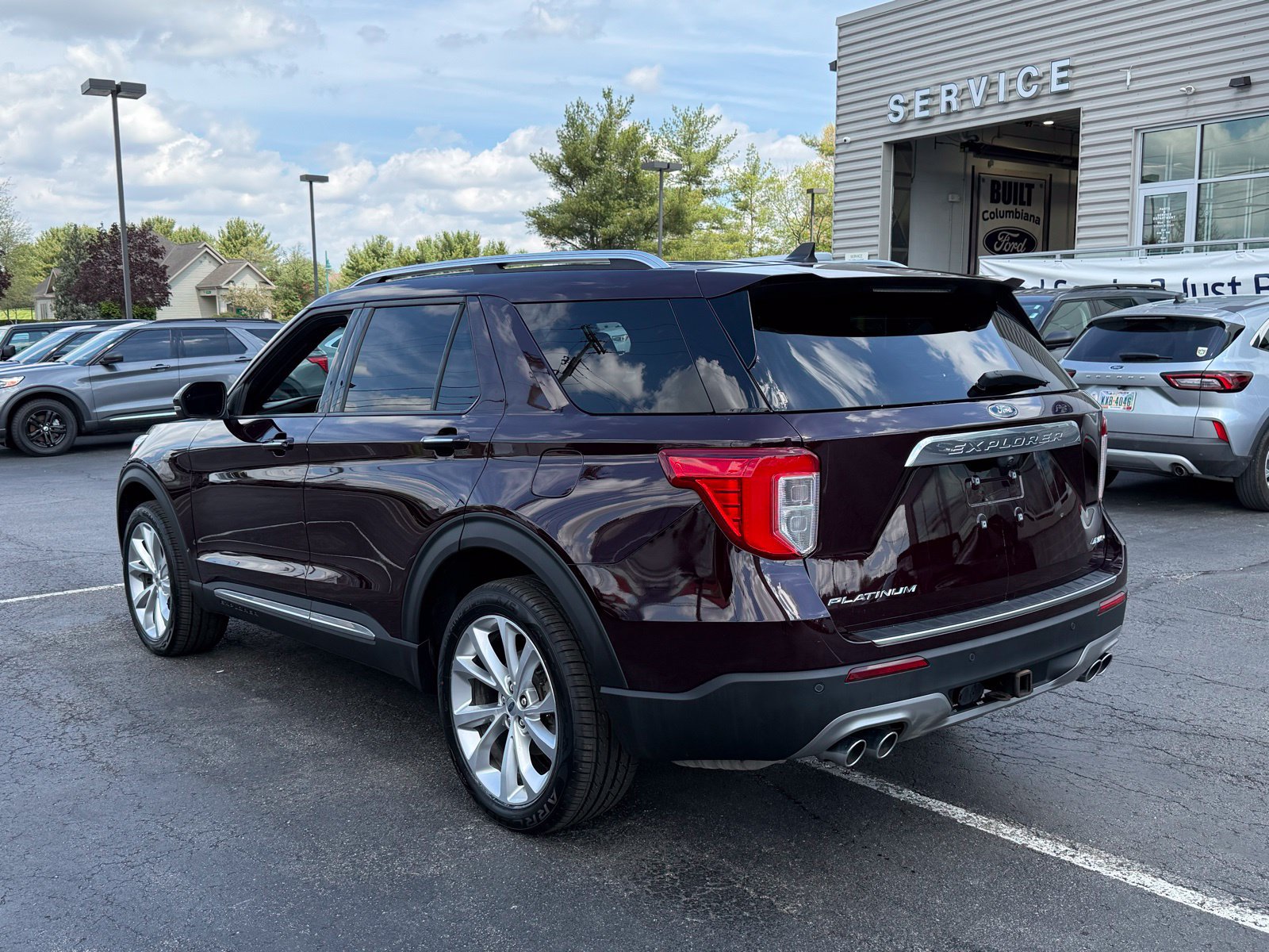 Used 2022 Ford Explorer Platinum w/ Equipment Group 601A AWD/4WD image 5