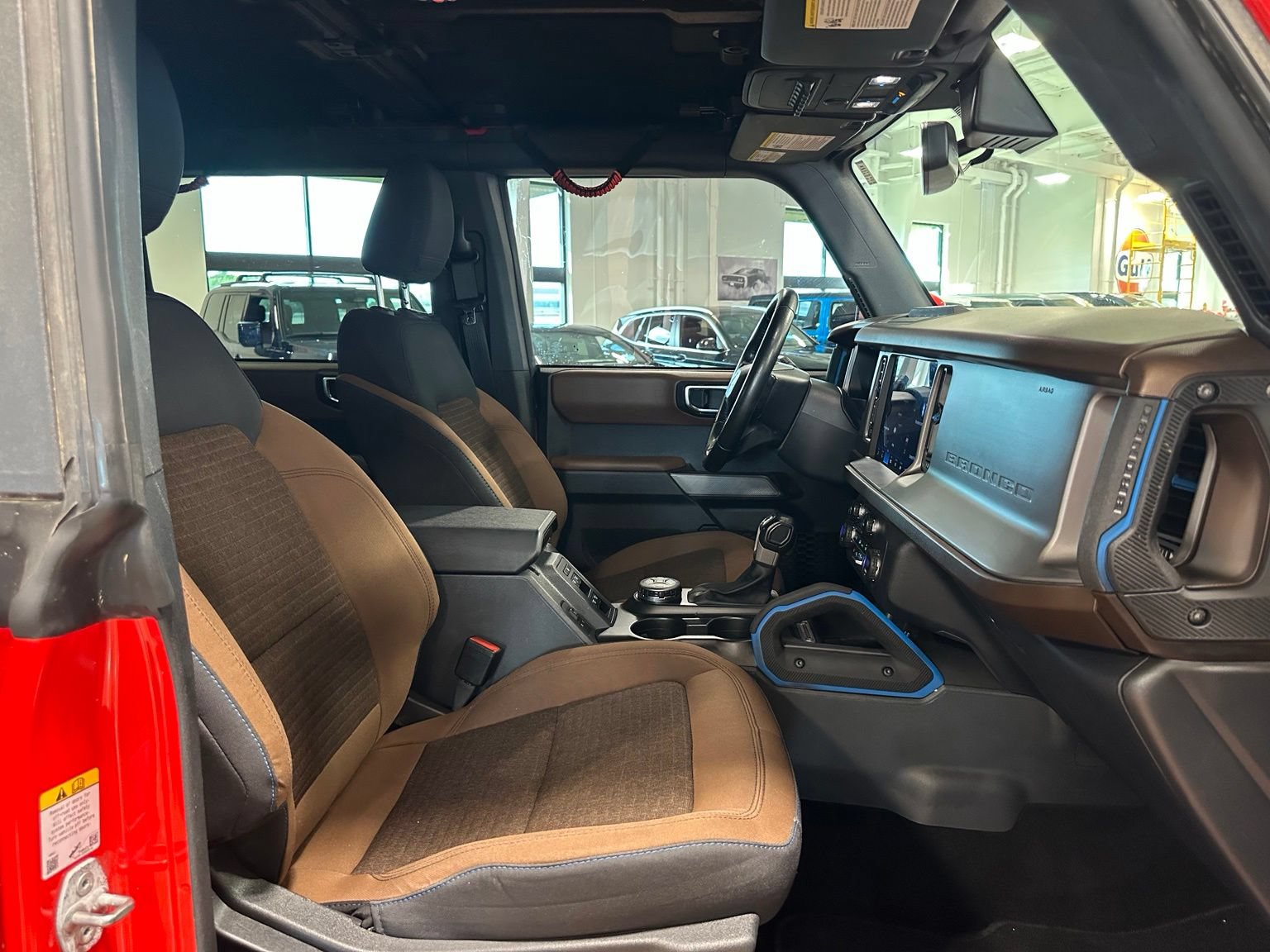 Used 2023 Ford Bronco Outer Banks w/ Sasquatch Package AWD/4WD image 32