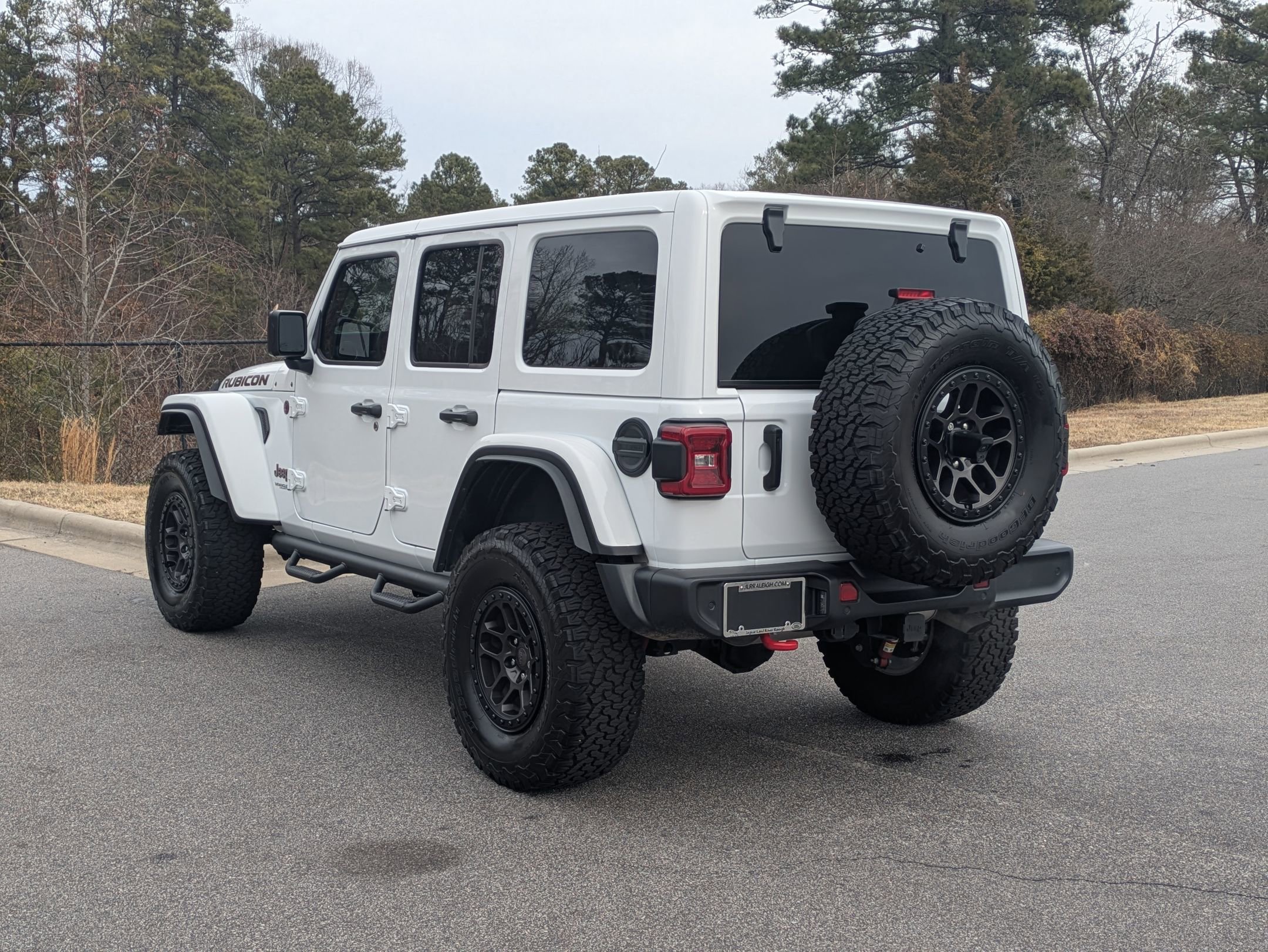 Used 2022 Jeep Wrangler Unlimited Rubicon w/ Xtreme Recon 35" Tire Package image 8