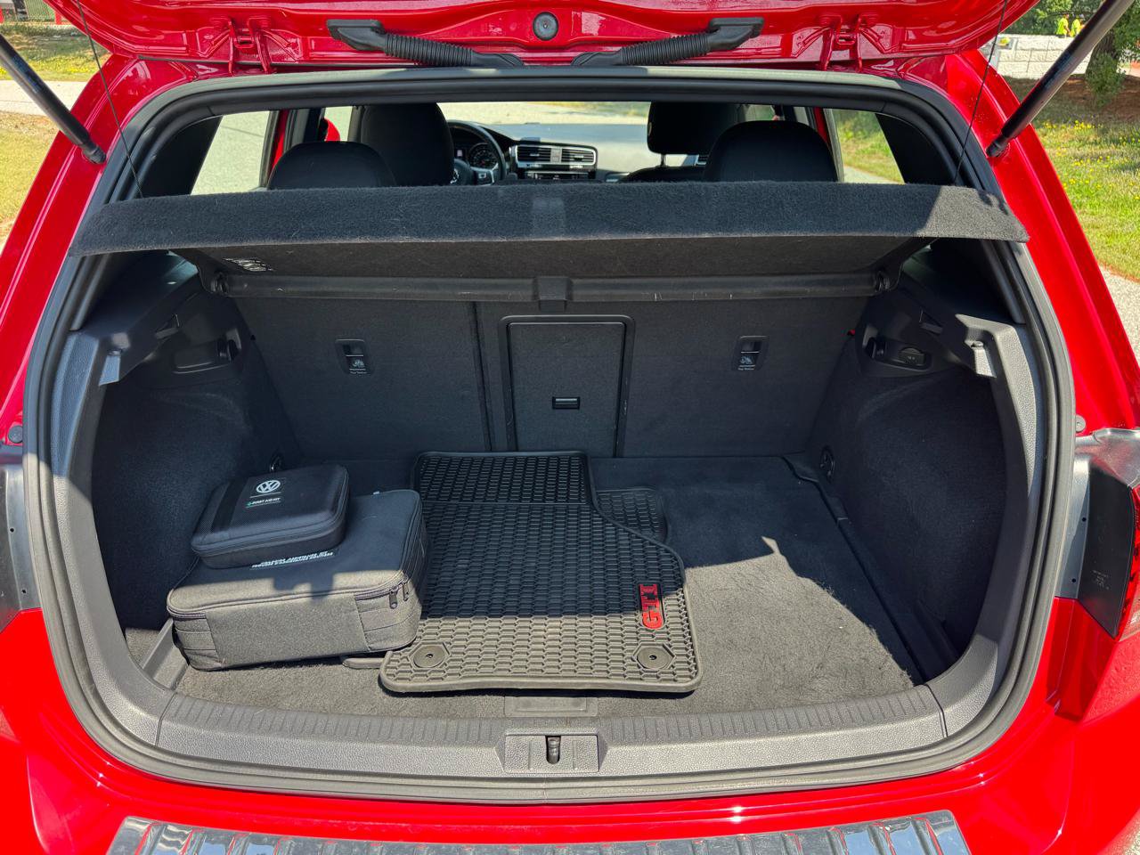 Used 2019 Volkswagen GTI S w/ Driver Assistance Package FWD image 10