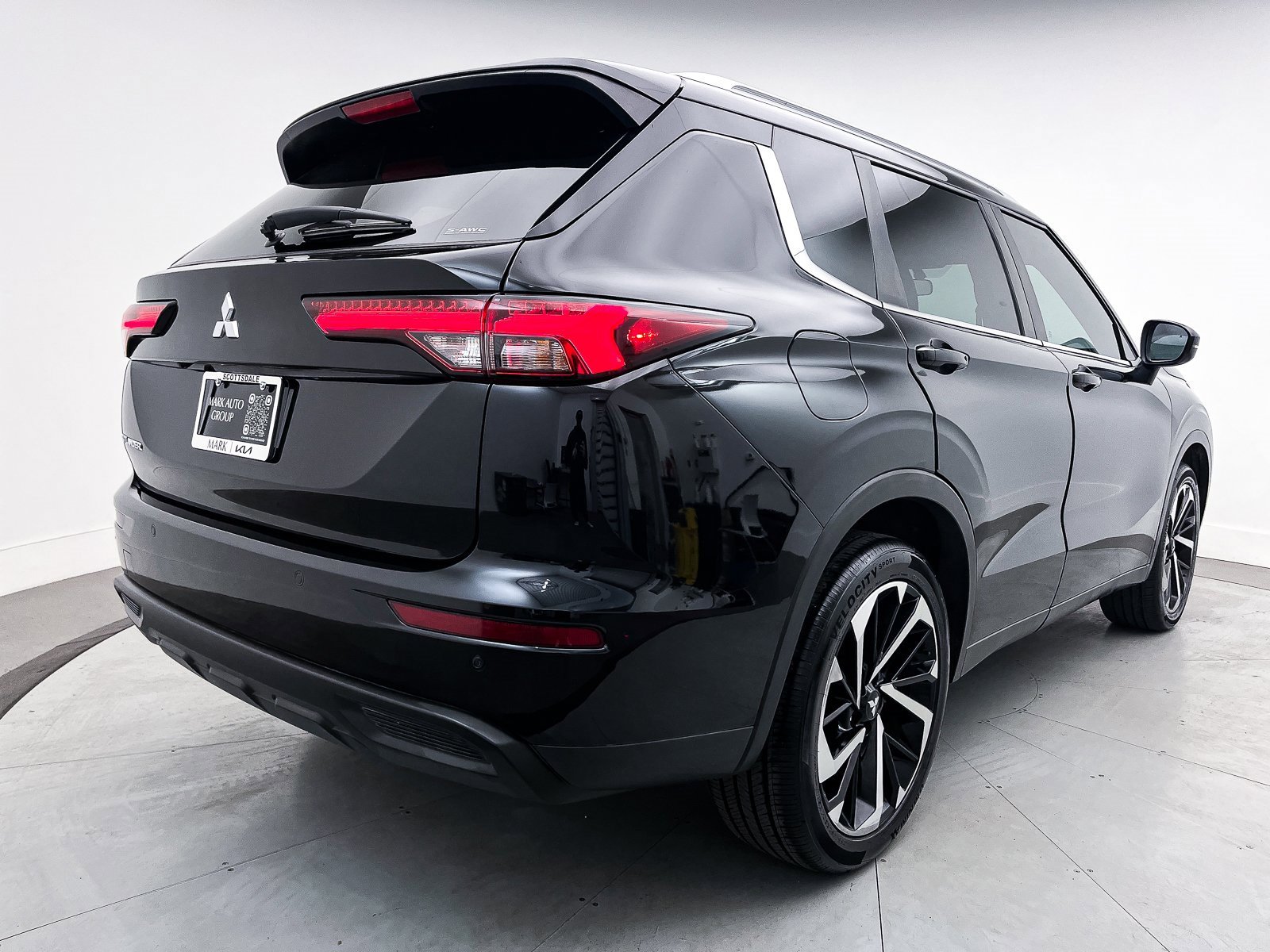 Used 2022 Mitsubishi Outlander ES image 13