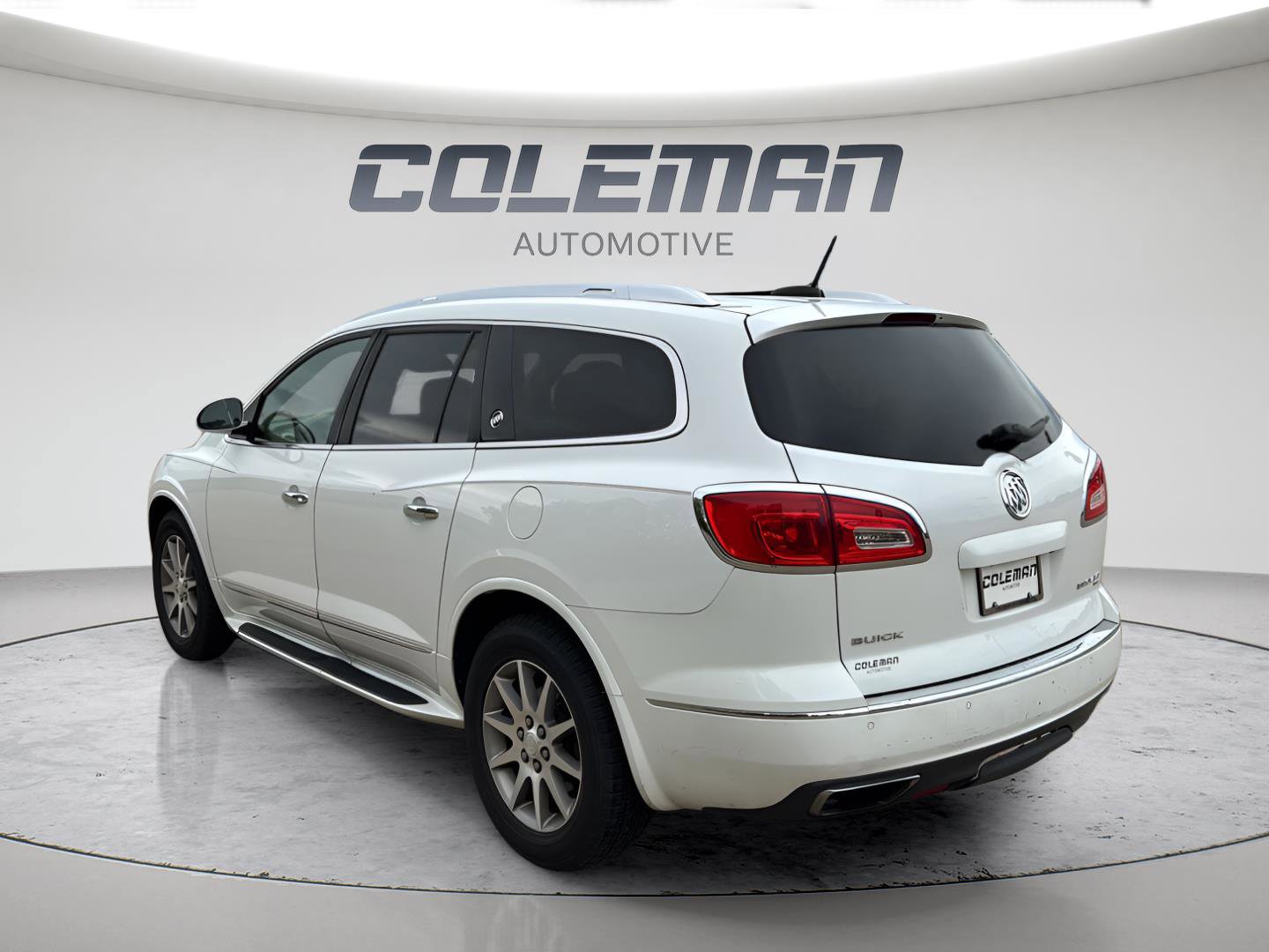 Used 2017 Buick Enclave Leather AWD/4WD image 3