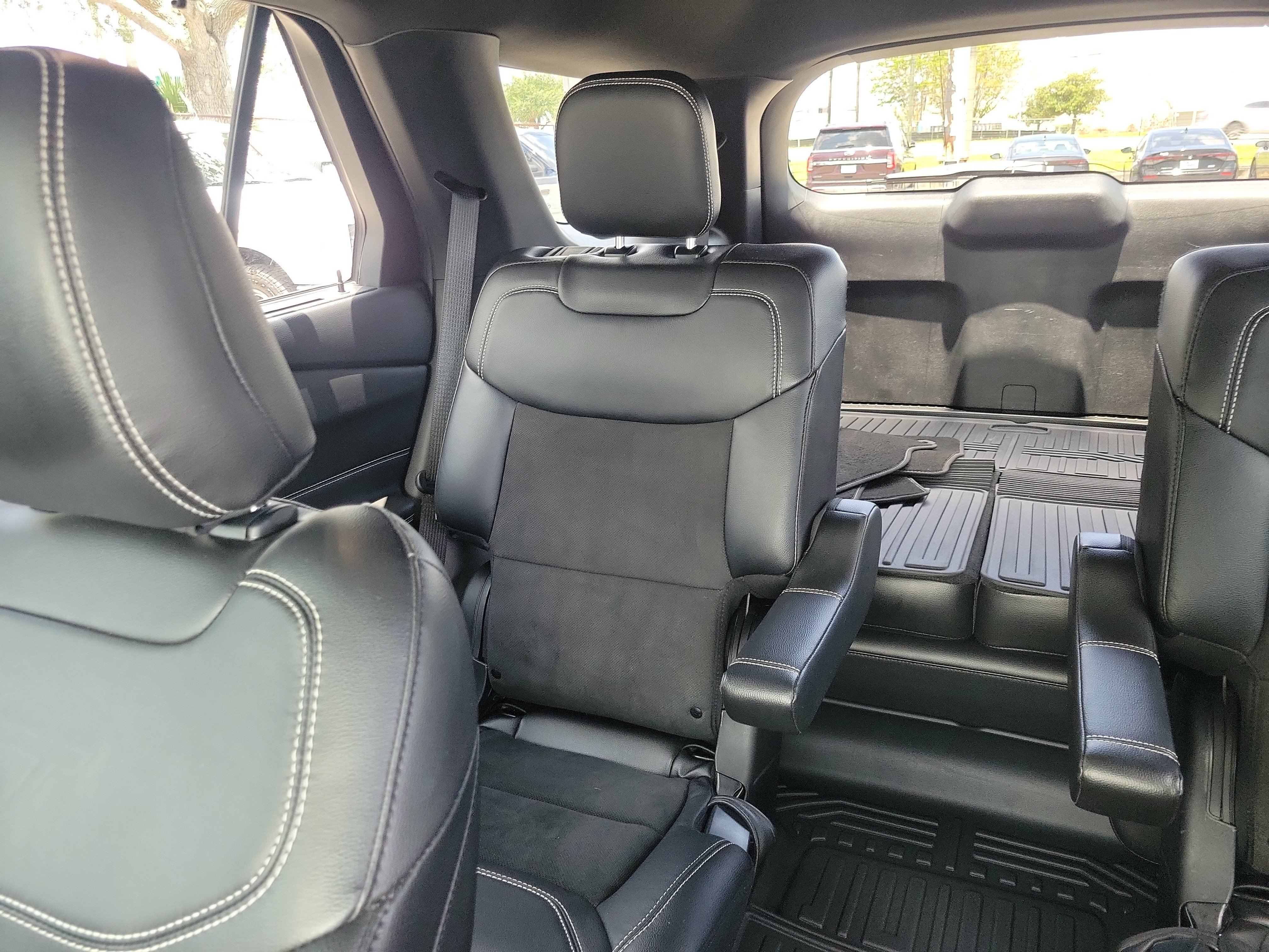 Used 2022 Ford Explorer ST w/ ST Street Pack RWD image 10