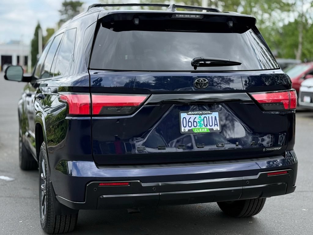 Certified 2025 Toyota Sequoia Platinum AWD/4WD image 3