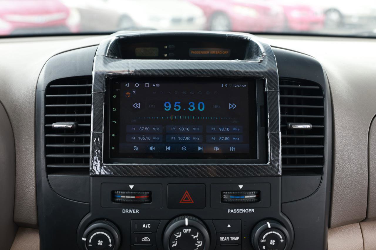 Used 2008 Kia Sedona LX image 34