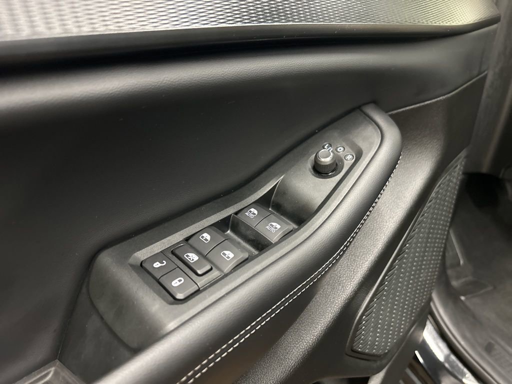 Used 2024 Jeep Grand Cherokee Altitude image 25