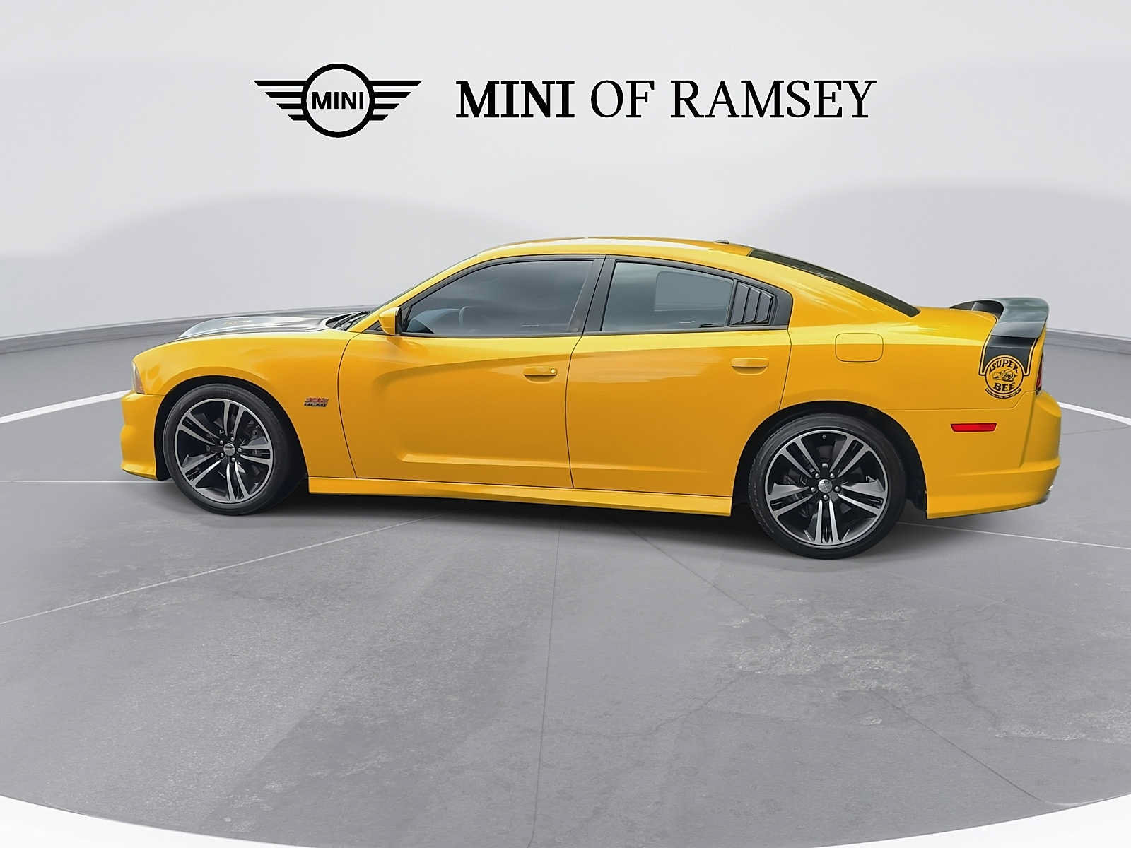 Used 2012 Dodge Charger SRT8 Super Bee w/ Driver Convenience Group II RWD image 6