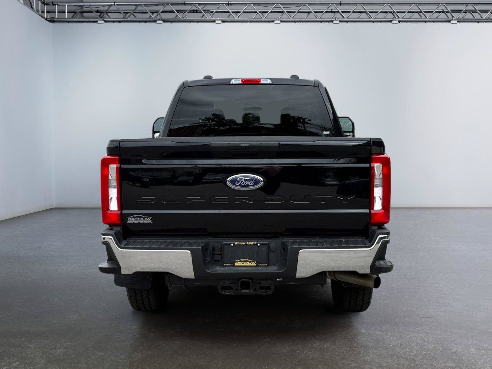 Used 2025 Ford F350 XLT w/ FX4 Off-Road Package AWD/4WD image 4