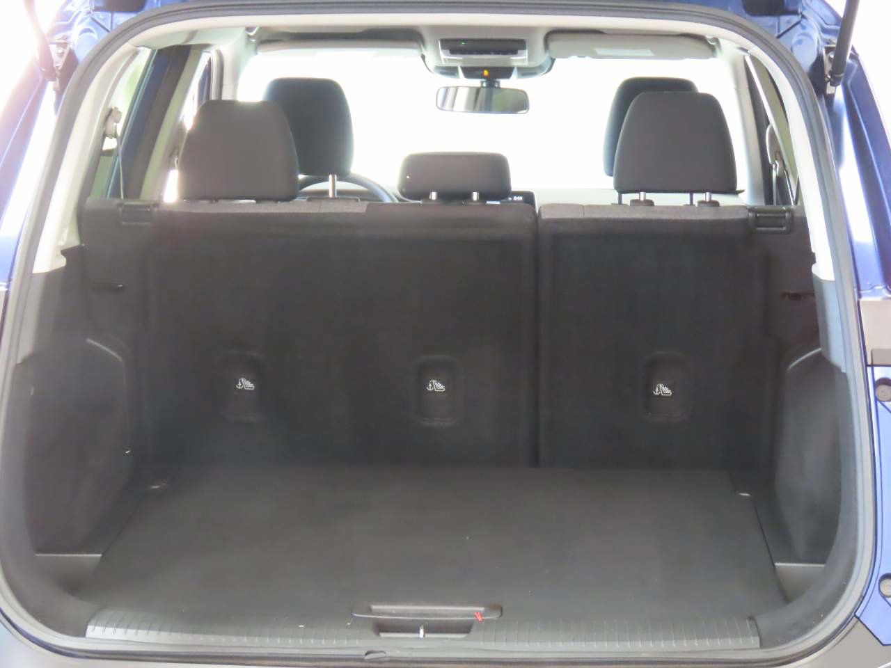 Used 2023 Nissan Rogue SV image 16