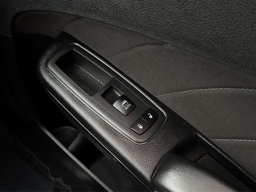 Used 2021 Dodge Charger SXT w/ Blacktop Package image 15