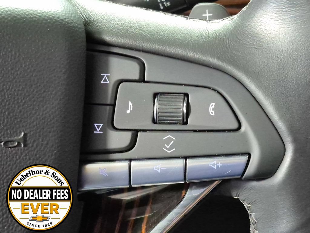 Certified 2023 Cadillac Escalade Luxury w/ LPO, Floor Liner Package AWD/4WD image 13