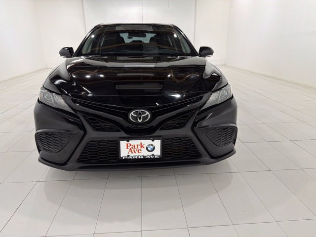 Used 2022 Toyota Camry SE w/ Cold Weather Package AWD/4WD image 8