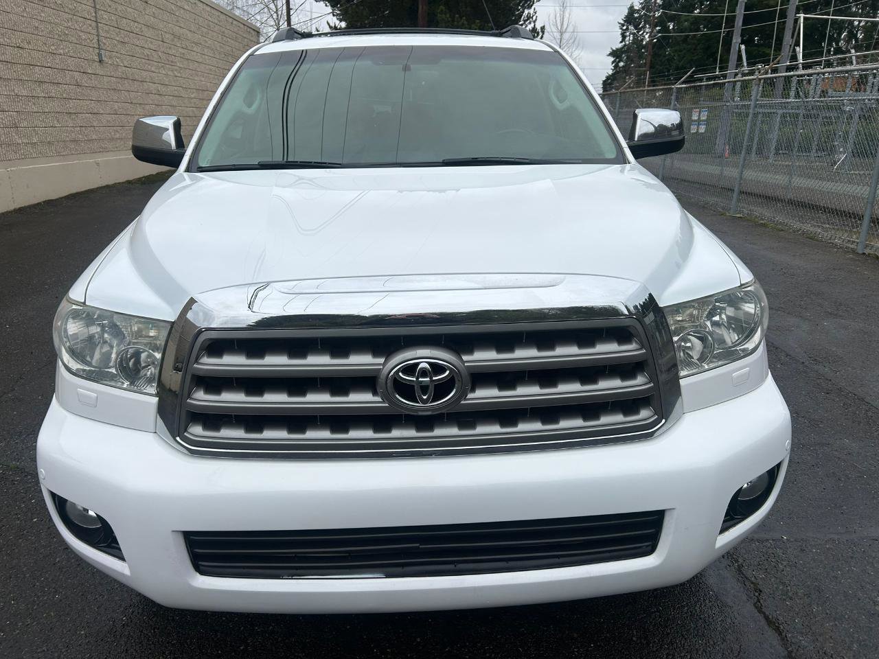 Used 2013 Toyota Sequoia Limited image 2