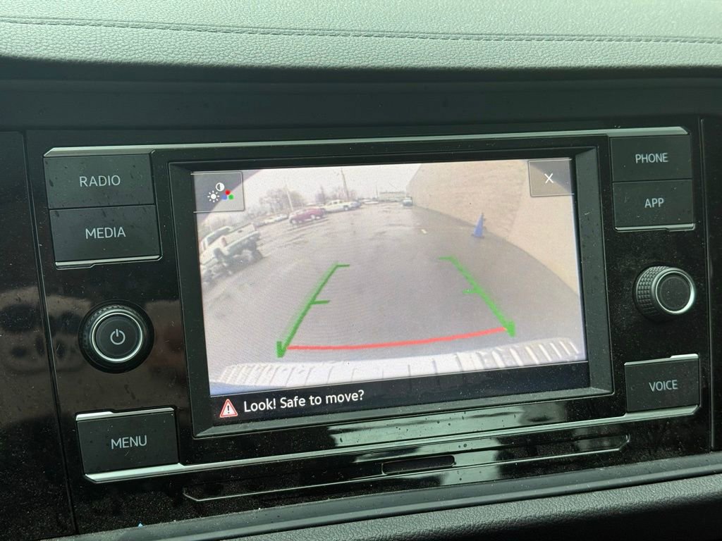 Used 2024 Volkswagen Jetta SE w/ Panoramic Sunroof Package image 14