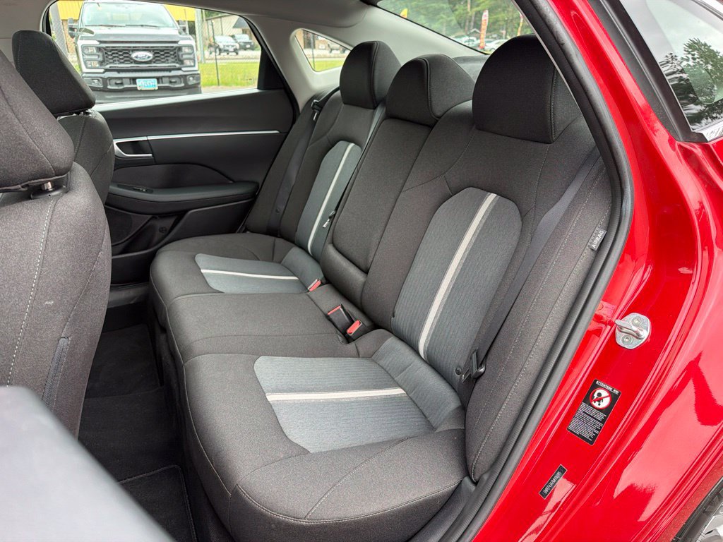 Used 2021 Hyundai Sonata SEL w/ Convenience Package FWD image 17