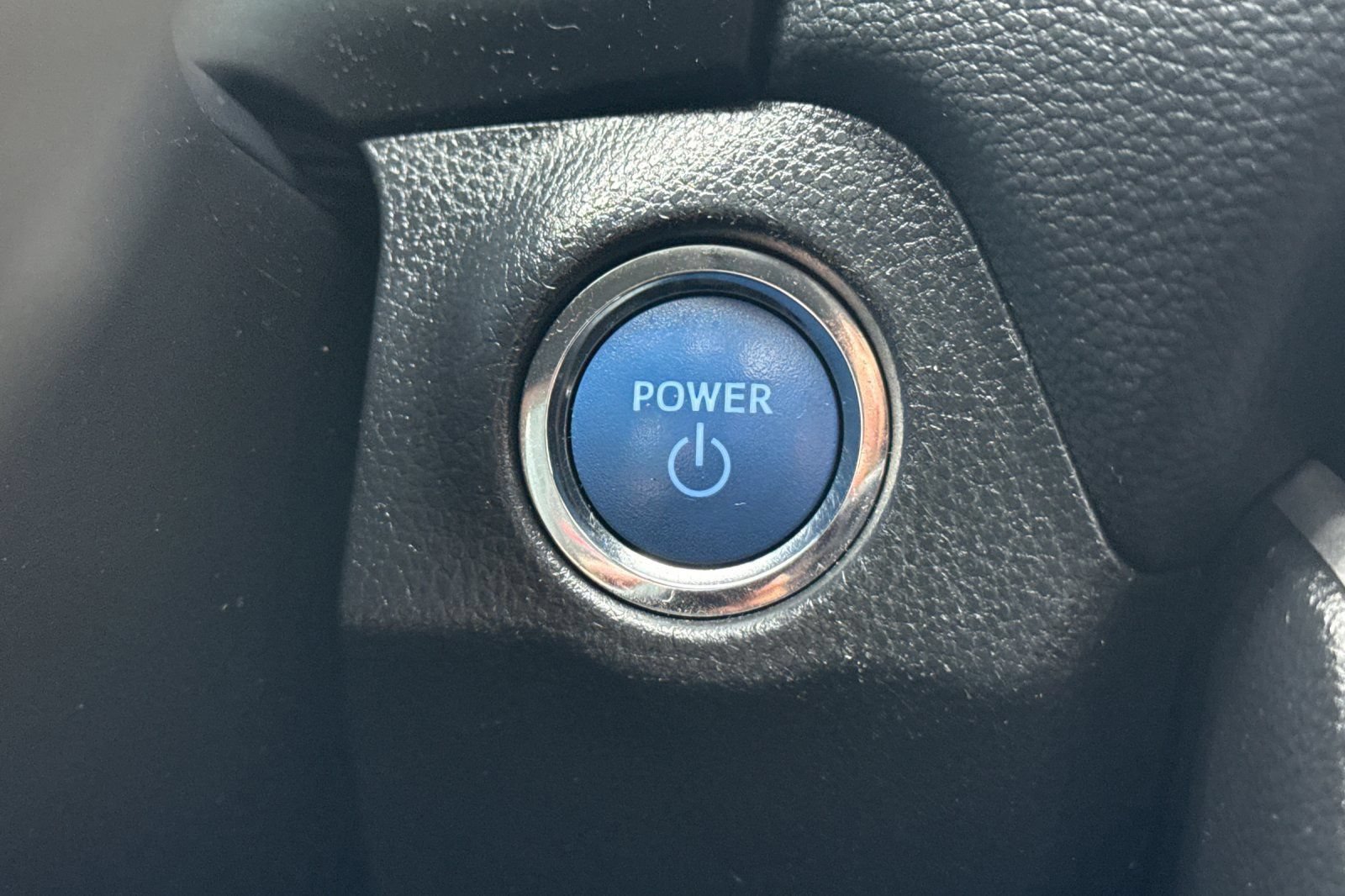 Used 2022 Toyota RAV4 XSE AWD/4WD image 23