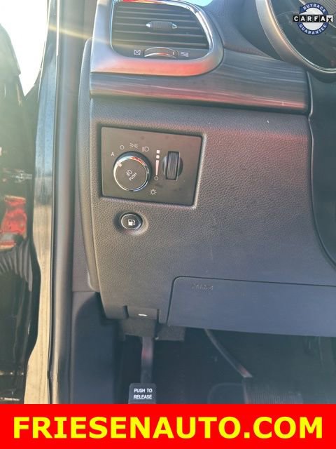 Used 2019 Jeep Grand Cherokee Laredo AWD/4WD image 16