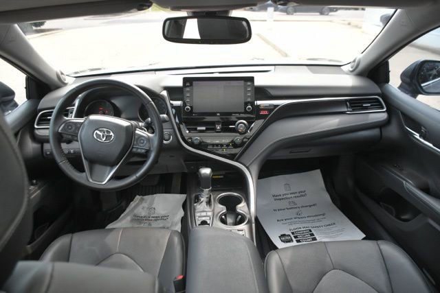 Used 2022 Toyota Camry XSE w/ Navigation Package FWD image 10