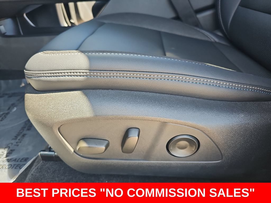 New 2026 Chevrolet Equinox EV LT FWD image 29
