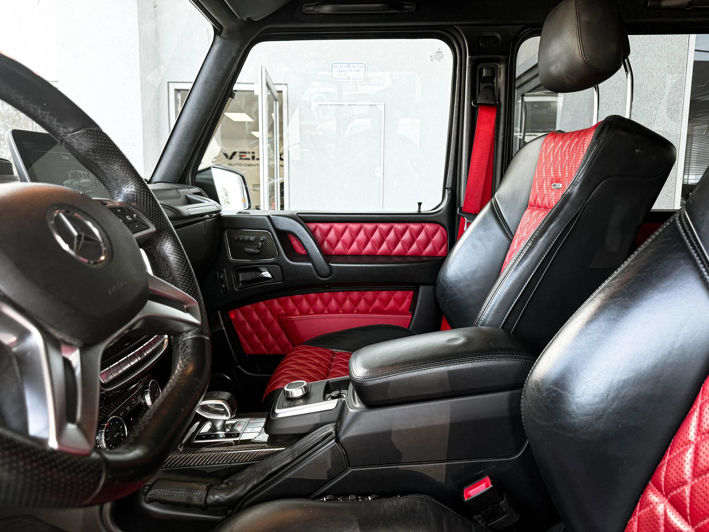 Used 2017 Mercedes-Benz G 63 AMG 4MATIC image 23