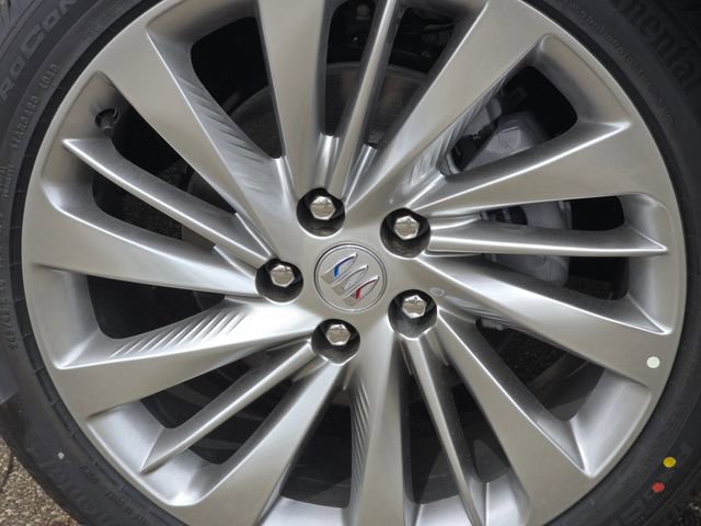 New 2026 Buick Envision Avenir AWD/4WD image 11