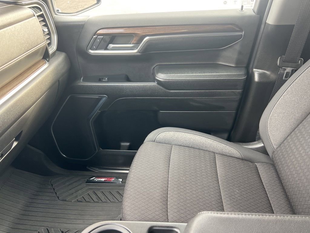Used 2024 Chevrolet Silverado 1500 RST image 25
