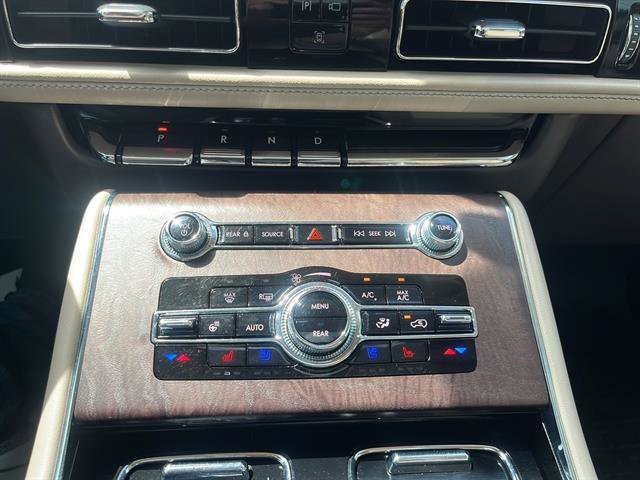 Used 2022 Lincoln Aviator Reserve w/ Equipment Group 201A image 23