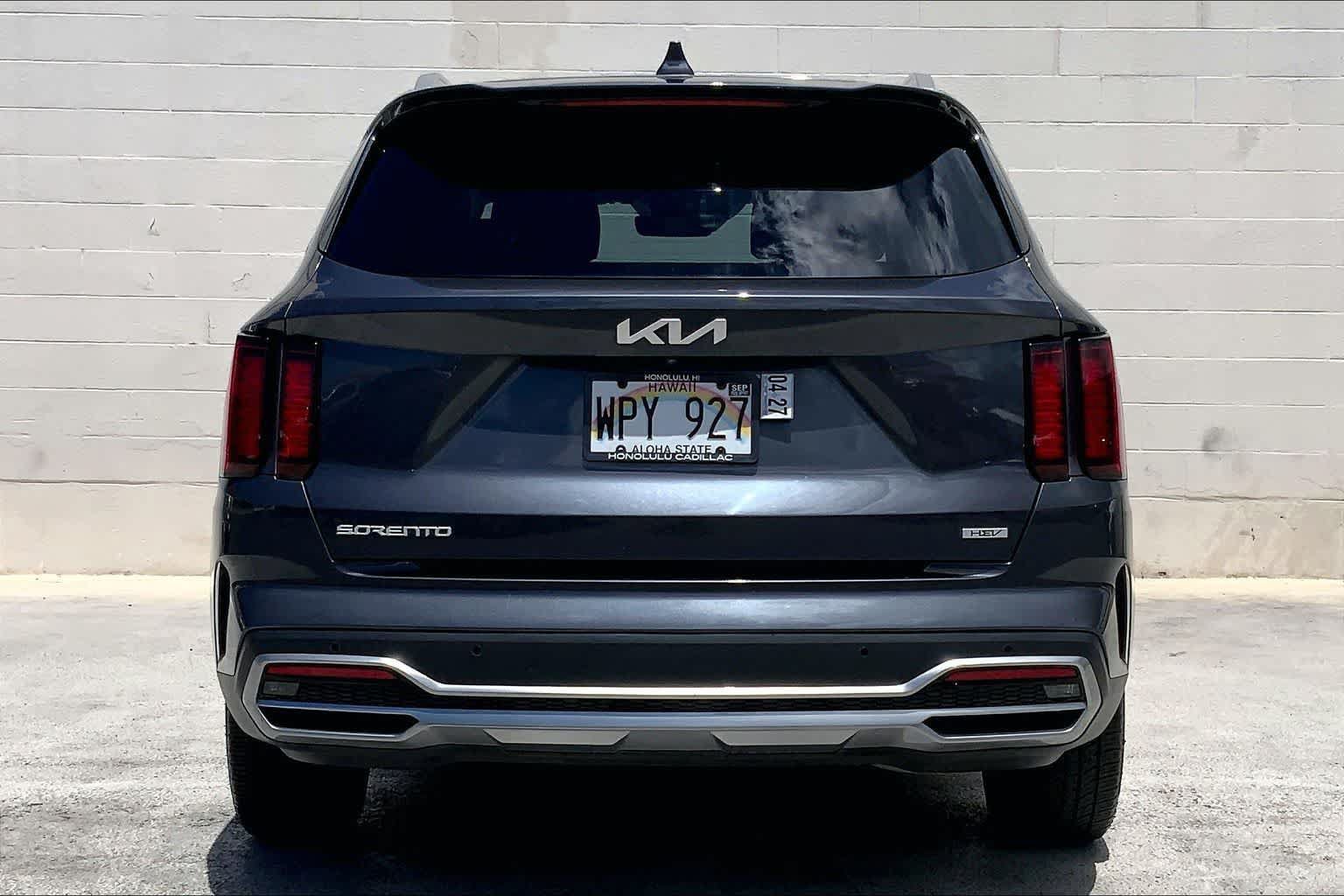 Used 2023 Kia Sorento EX w/ Panoramic Sunroof Package FWD image 5
