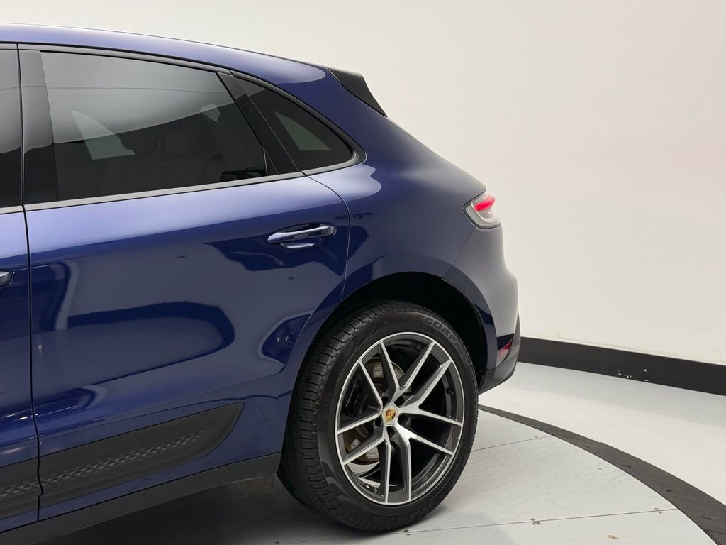 Used 2025 Porsche Macan image 47